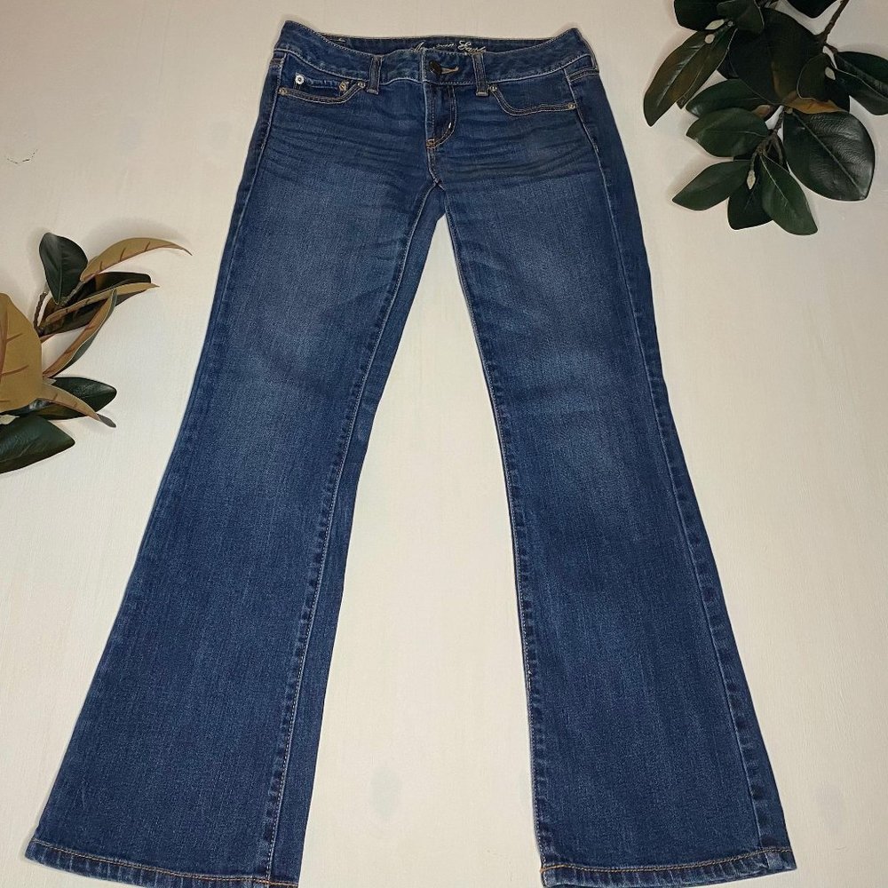 American Eagle Favorite Boyfriend Medium Wash Jean